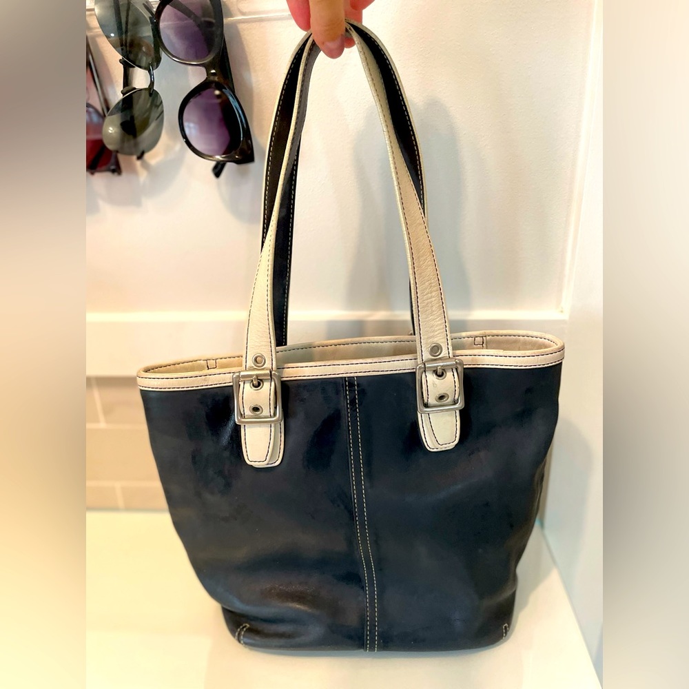 COACH medium size navy tote